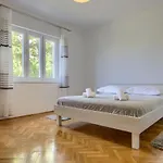 Mimoza Apartament