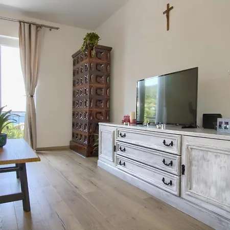 Mimoza Apartment *