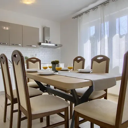 Mimoza アパート *